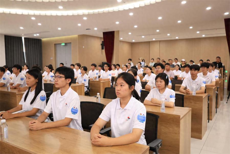 详细阅读:大学助学金怎么申请?安徽发1617万资助5746名新生 大学助学金怎么申请?安徽发1617万资助5746名新生